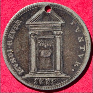 Реверс монеты Папская область, 1 джулио, 1775