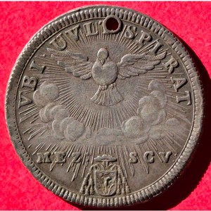 Реверс монеты Папская область, ½ скудо, 1758