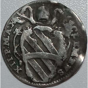 Аверс монеты Папская область, 1 гроссо, 1739, Надпись на реверсе: "PAVPERI PORRIGE MANVM"