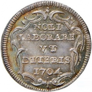 Реверс монеты Папская область, 1 джулио, 1704, Надпись на реверсе: "NOLI LABORARE VT DITERIS"