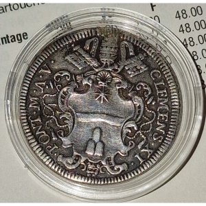 Аверс монеты Папская область, 1 джулио, 1705, Святой на реверсе