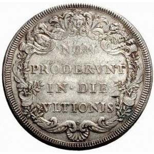Реверс монеты Папская область, 1 пиастр, 1682, Надпись в картуше с Серафимом вверху