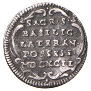 Реверс монеты Папская область, ½ гроссо, 1692, Священное владение Латеранской базилики
