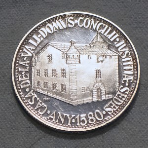 Реверс монеты Андорра, 25 динеров, 1965, Дом совета юстиции