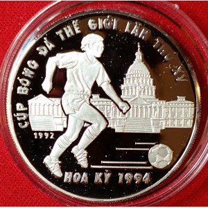 Реверс монеты Вьетнам, 100 донгов, 1992, Чемпионат мира по футболу 1994