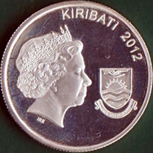 Аверс монеты Кирибати, 10 долларов, 2012, День АНЗАК - Солдат с горном