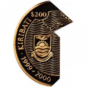 Аверс монеты Кирибати, 200 долларов, 1999, Люди и монументы