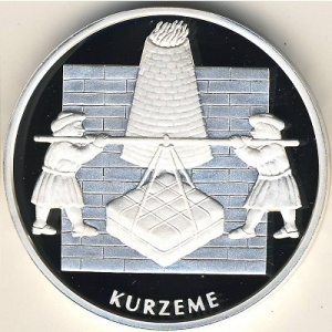 Реверс монеты Латвия, 1 лат, 2003, Латвия. Время и ценности - Курляндия