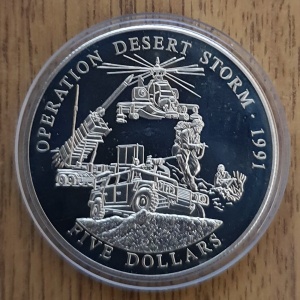 Реверс монеты Либерия, 5 долларов, 2001, Операция Буря в пустыне