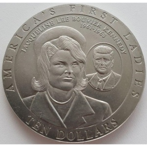 Реверс монеты Либерия, 10 долларов, 2002, Первые леди США - Жаклин Кеннеди