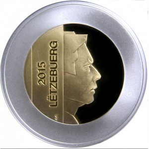 Аверс монеты Люксембург, 5 евро, 2015, Флора и фауна Люксембурга - Среднеевропейский лесной кот /Felis silvestris sil…