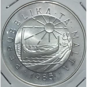 Аверс монеты Мальта, 5 лир, 1985, Морская история Мальты - Мария Дакутрос, 1902 год