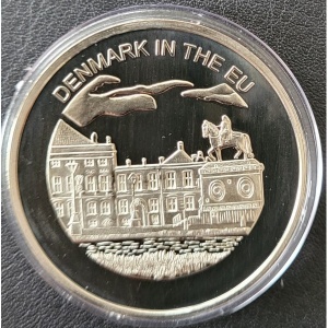Реверс монеты Мальтийский орден, 100 лир, 2004, Европейский союз - Дания