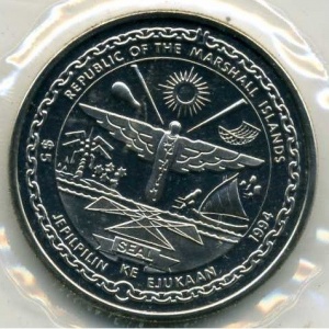 Аверс монеты Маршалловы Острова, 5 долларов, 1994, Чемпионат мира по футболу 1994