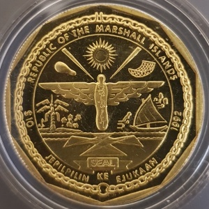 Аверс монеты Маршалловы Острова, 10 долларов, 1992, Героям битвы за Мидуэй