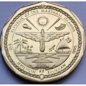 Аверс монеты Маршалловы Острова, 10 долларов, 1995, Джон Кеннеди - Нести любое бремя