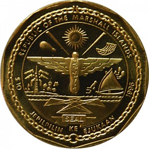 Аверс монеты Маршалловы Острова, 10 долларов, 1996, Классические автомобили - 1964 Ford Mustang