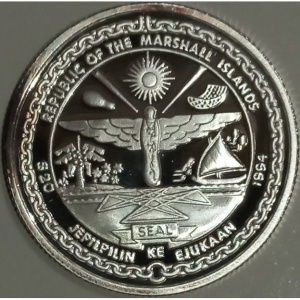 Аверс монеты Маршалловы Острова, 20 долларов, 1994, Чемпионат мира по футболу 1994