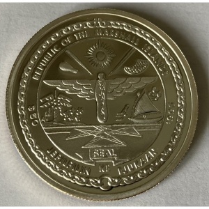 Аверс монеты Маршалловы Острова, 50 долларов, 1996, Элвис Пресли