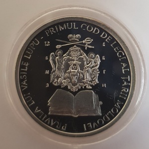 Реверс монеты Молдавия, 50 леев, 2009, Уложение Василия Лупу