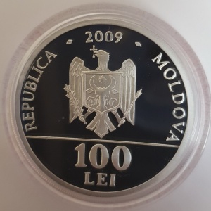Аверс монеты Молдавия, 100 леев, 2009, Молдавские летописцы XV-XVIII вв.