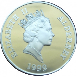 Аверс монеты Олдерни, 5 фунтов, 1999, 125 лет со дня рождения Уинстона Черчиля