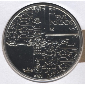 Реверс монеты Олдерни, 5 фунтов, 2002, 50 лет вступлению на престол Королевы Елизаветы II /Рукоять меча и герб/