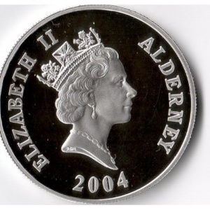 Аверс монеты Олдерни, 5 фунтов, 2004, Флоренс Найтингейл "леди со светильником"