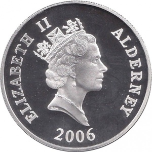 Аверс монеты Олдерни, 5 фунтов, 2004-2006, 200 лет локомотивам /Колесо паровоза/