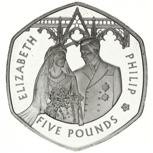 Реверс монеты Олдерни, 5 фунтов, 2007, 60 лет со дня свадьбы Королевы Елизаветы II и принца Филиппа /День свадьбы/