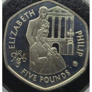 Реверс монеты Олдерни, 5 фунтов, 2007, 60-летие свадьбы королевы Елизаветы II и принца Филиппа /Рождение принца Чарльза/