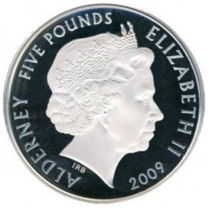 Аверс монеты Олдерни, 5 фунтов, 2009, Британские автомобили - Mini